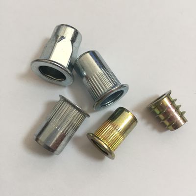 Aço de carbono zinco amarelo M6 cabeça redonda plana metade hex rivet Nut para interno e externo